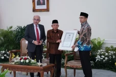 Al-Azhar Anugerahi Wapres...