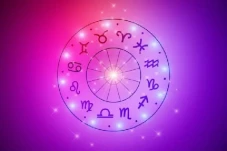 5 Zodiak yang Akan Menikah...