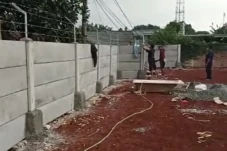 Gang Besan Serpong Ditembok...