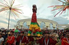5 Tradisi Unik Bulan...