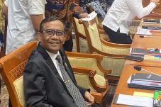Mahfud MD Sebut DPR...