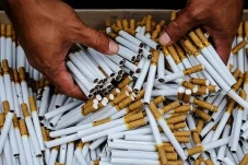 KPK Sita Dokumen Pengaturan...