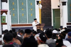 Tarawih di Masjid Raya...