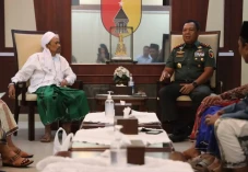 Temui Pangdam V/Brawijaya,...