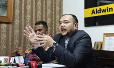 Ahmad Dhani Akan Somasi...