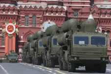 Perbedaan S-400 dan...