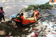 Tercebur ke Kali Ciliwung,...