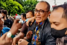 4 Pejabat Suka Pamer...
