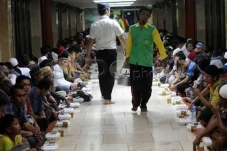 Selama Ramadan, Masjid...