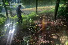 Polisi Buru 2 Perampok...