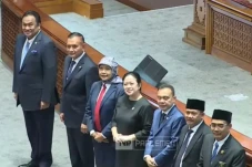 Sidang Paripurna DPR...