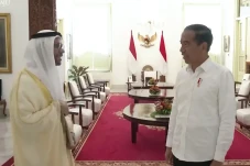 Terima Kunjungan Dubes...
