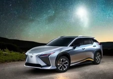 Lexus Gunakan Kecerdasan...