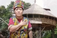 Profil Ida Dayak, Wanita...