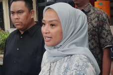 Ira Riswana Tolak Syarat...