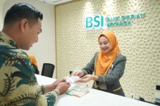 Penuhi Kebutuhan Lebaran,...