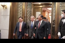 Indonesia dan China...