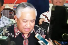 Din Syamsuddin Kecam...
