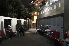 Rumah Duka Ayah Asmirandah...