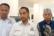 Sambangi PBNU, Sunan...