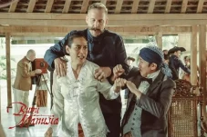 4 Film Indonesia dengan...