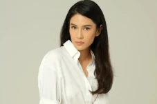 4 Artis Indonesia Keturunan...