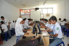 Ini Perbedaan Lulusan...