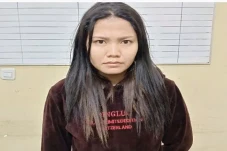 Sadis, Biduan Cantik...