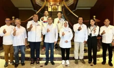 Instsiawati Ayus Jadi...