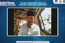 Anggota DPR Ajak Warga...
