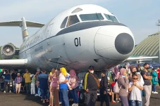 HUT TNI AU, Ribuan Warga...