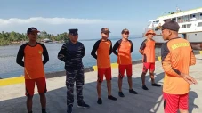 Kapal Tongkang Bermuatan...