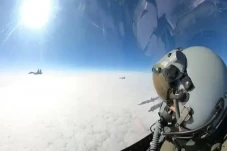 Jet Tempur F-16 Rumania...
