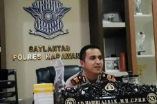 Besok! 78 U-Turn di...
