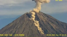 Detik-detik Gunung Semeru...