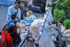 Terima Sedekah Sayur,...