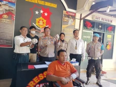 Tersangka Pencurian...