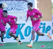Jadwal Persebaya vs...