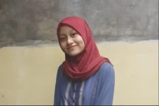 Mengenal Damia, Masih...