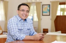 Hapus Tenaga Honorer,...