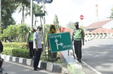 Urai Kemacetan, Polres...