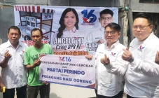 Dukung Pelaku UMKM,...