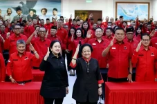 Megawati Kumpulkan Anggota...