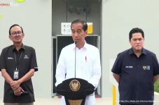 Jokowi Persilakan Pejabat...