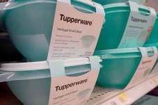 Tupperware Bakal Tinggal...