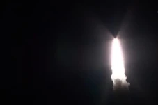 Rusia Uji Rudal Balistik...