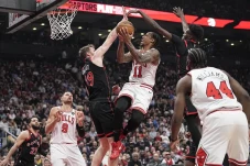 Hasil Play-in NBA 2022/2023:...