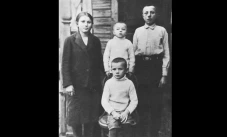 Foto Yuri Gagarin Kecil...