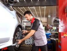Jangan Bikin Ban Mobil...