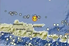 Giliran Bangkalan Diguncang...